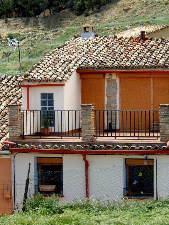 Gasthaus Casa Lugare Ayerbe Exterior foto
