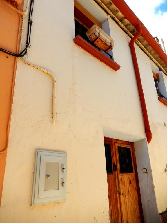 Gasthaus Casa Lugare Ayerbe Exterior foto
